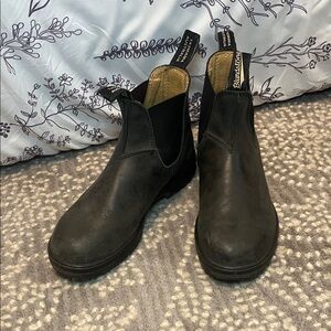 Blundstone Leather Chelsea Boots